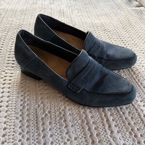 Clarks Women's Navy Blue Loafers